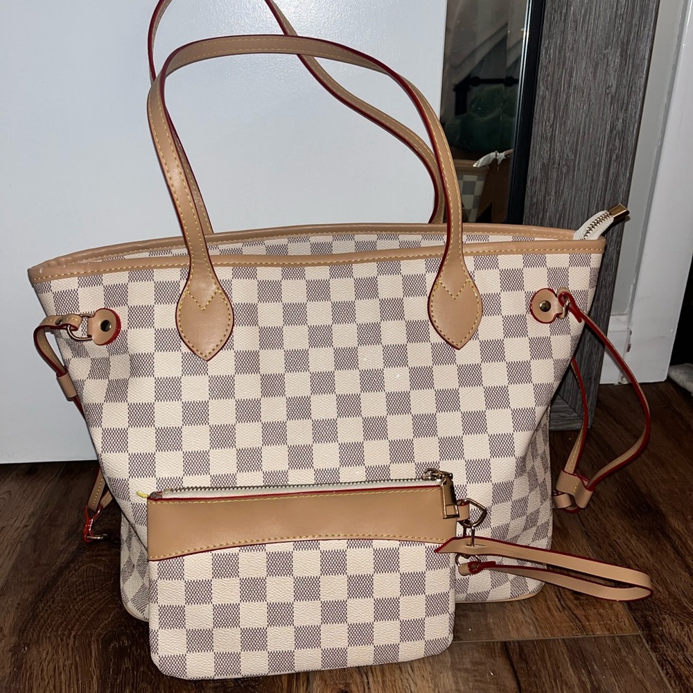 Purse with wallet